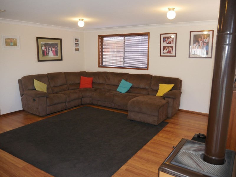 2 Roma Avenue, Leeton NSW 2705