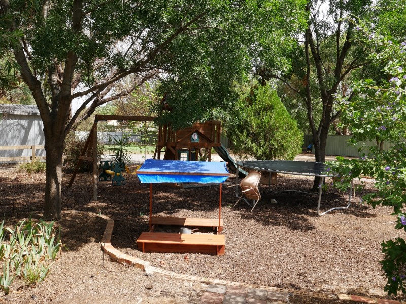 55-57 Daalbata Road, Leeton NSW 2705