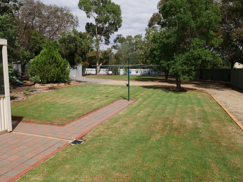 55-57 Daalbata Road, Leeton NSW 2705