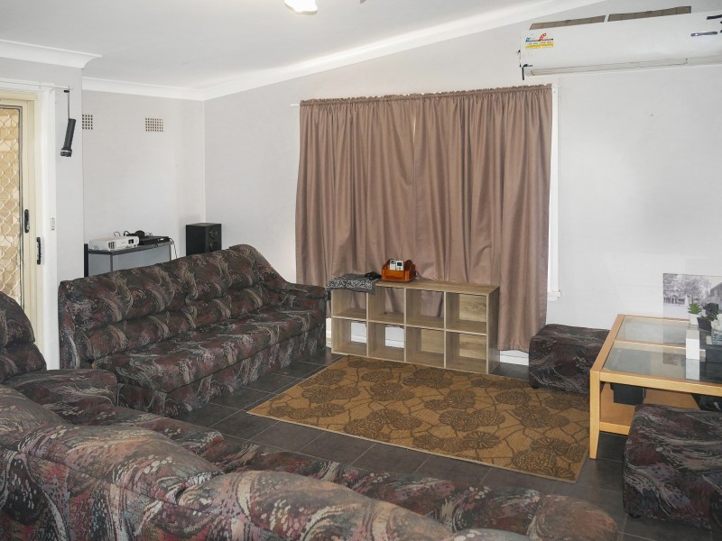 24 Lightwood Street, Leeton NSW 2705