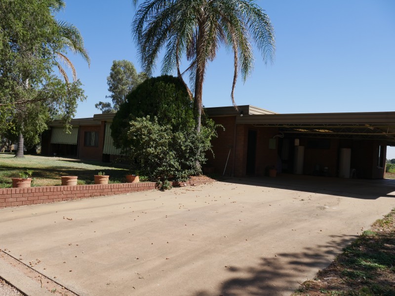 249 Toorak Road, Leeton NSW 2705