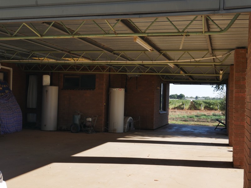 249 Toorak Road, Leeton NSW 2705