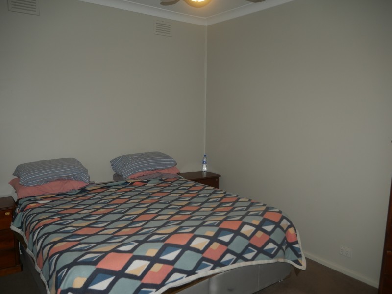 10 Canal St, Leeton NSW 2705