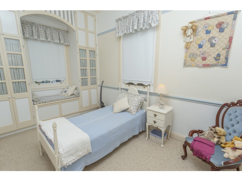 74 Wade Avenue, Leeton NSW 2705