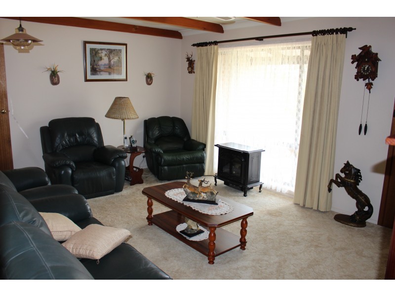 16 Hebden Street, Yanco NSW 2703