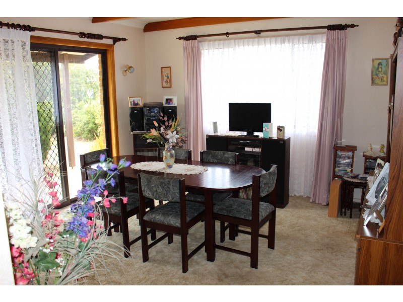 16 Hebden Street, Yanco NSW 2703