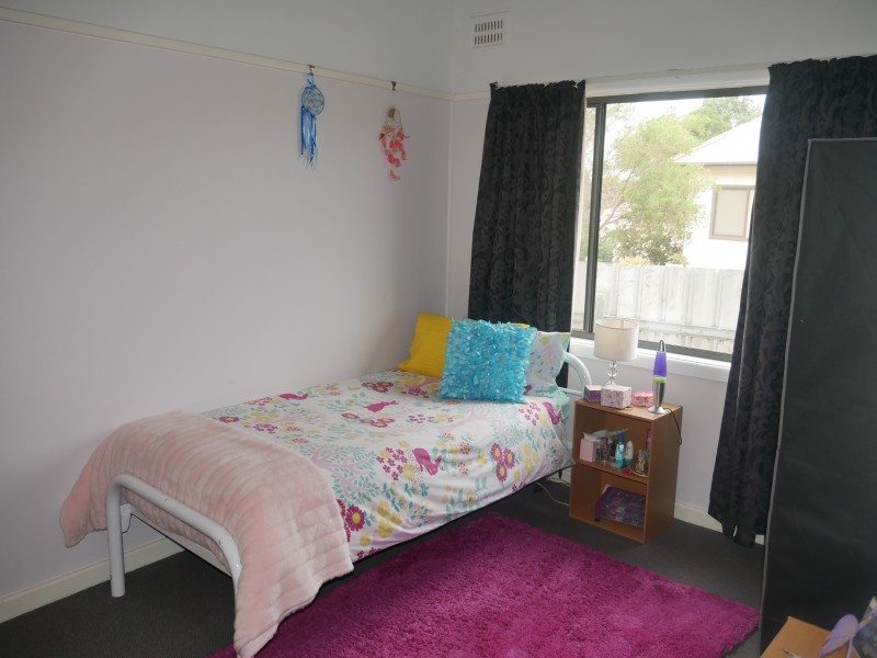 60 Railway Ave, Leeton NSW 2705