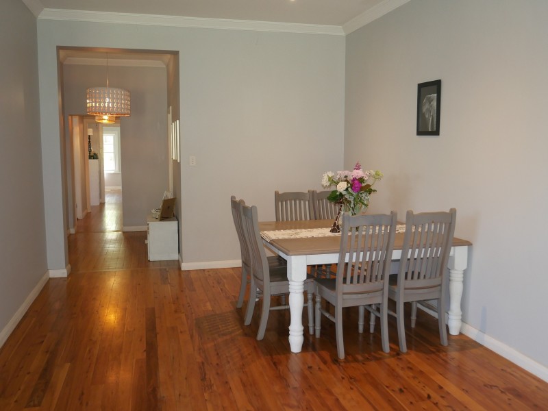 16 Yanco Avenue, Leeton NSW 2705