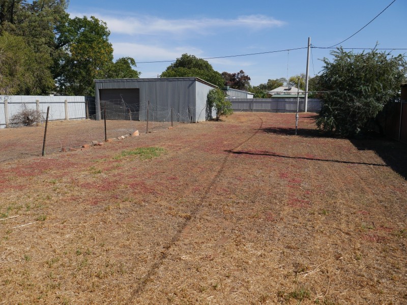 4 Banksia Avenue, Leeton NSW 2705