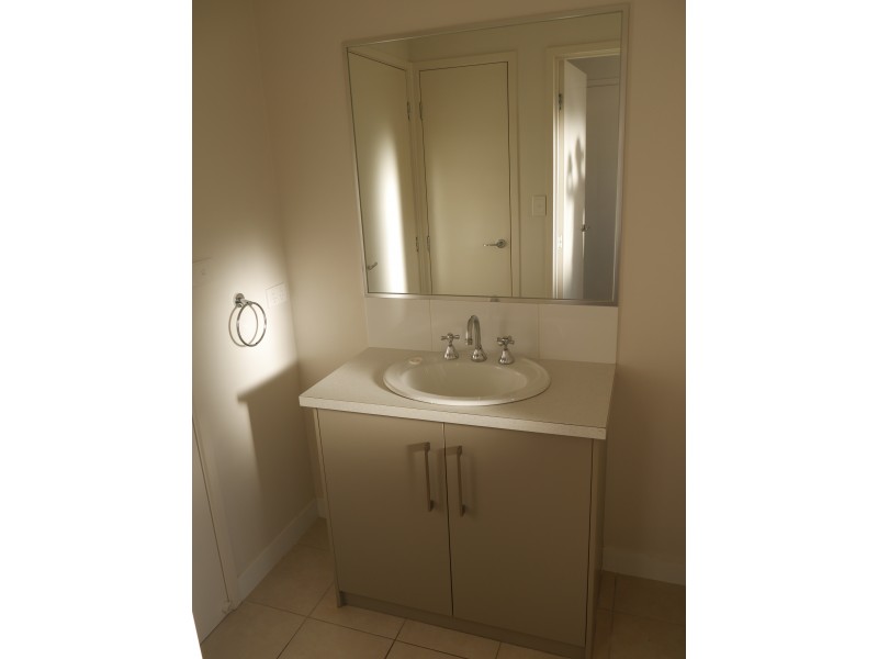 8/7-9 Boronia Road, Leeton NSW 2705