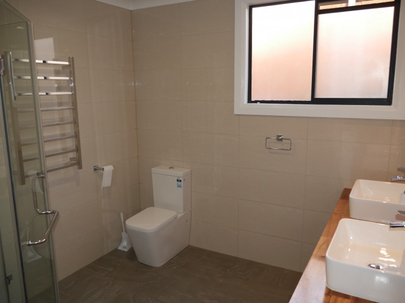 106 Wade Ave, Leeton NSW 2705