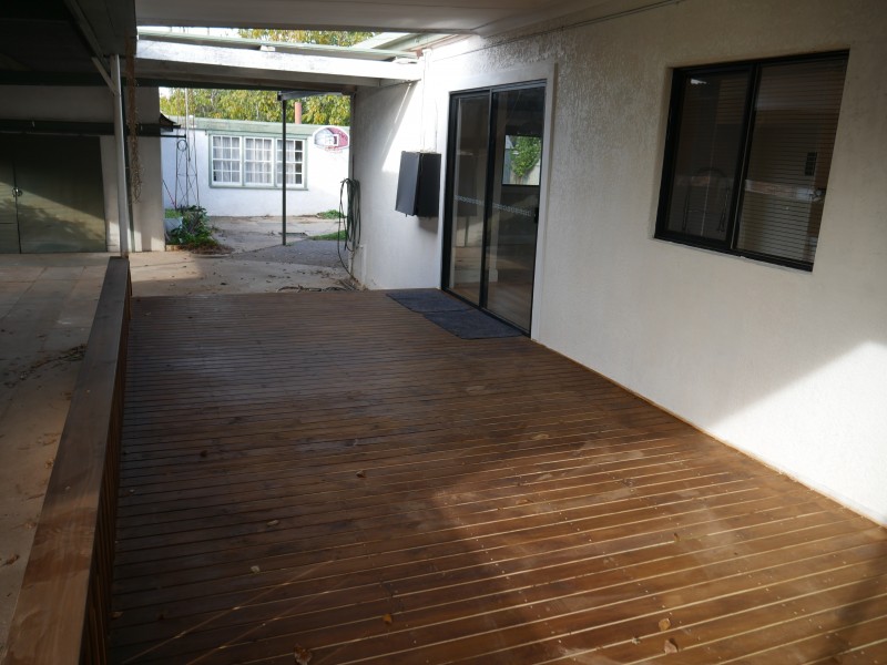 106 Wade Ave, Leeton NSW 2705