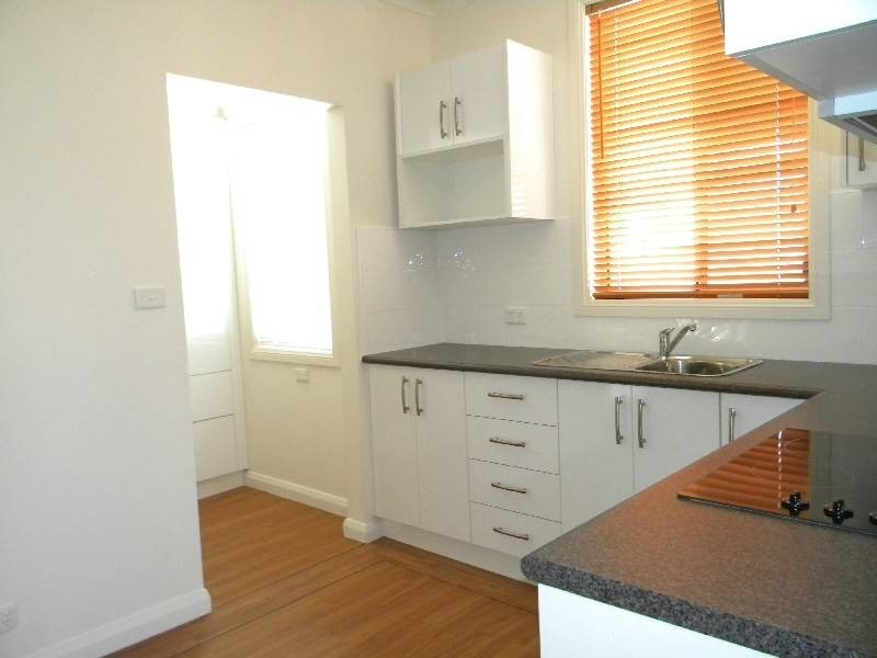 1 Teak Street, Leeton NSW 2705