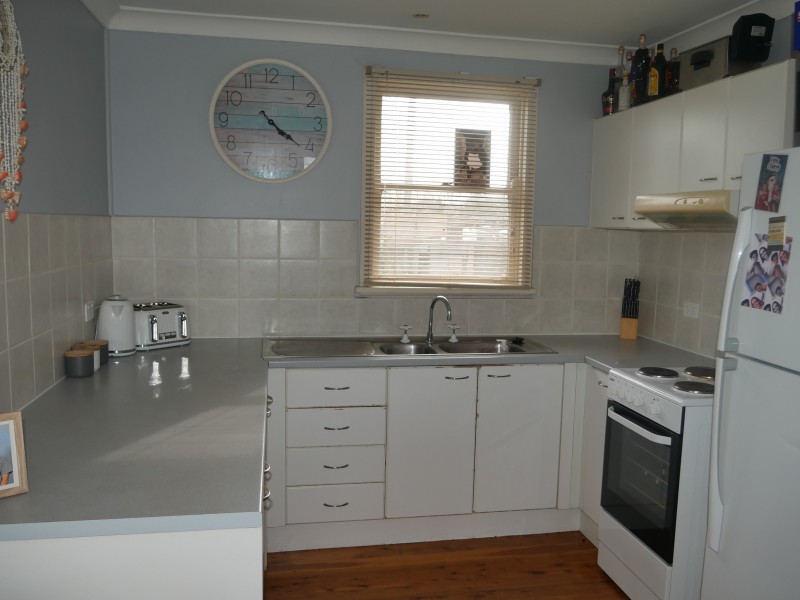 94 Railway Avenue, Leeton NSW 2705
