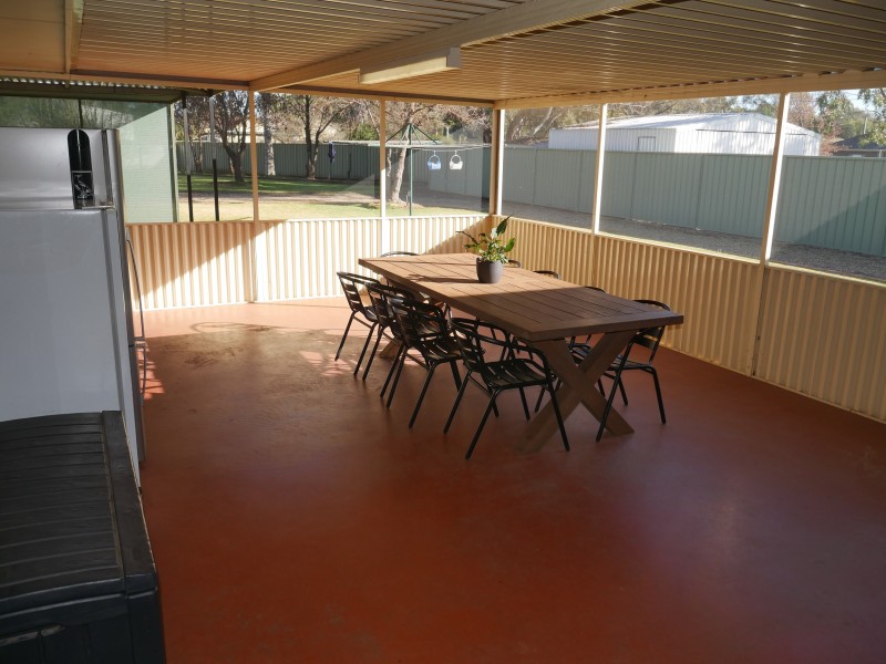 55-57 Daalbata Road, Leeton NSW 2705
