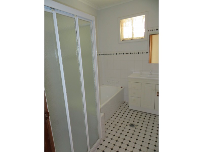 91 Deveril Road, Leeton NSW 2705