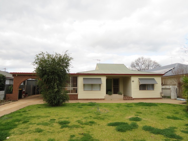 35 Maiden Avenue, Leeton NSW 2705