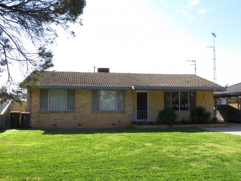 14 Canal Street, Leeton NSW 2705