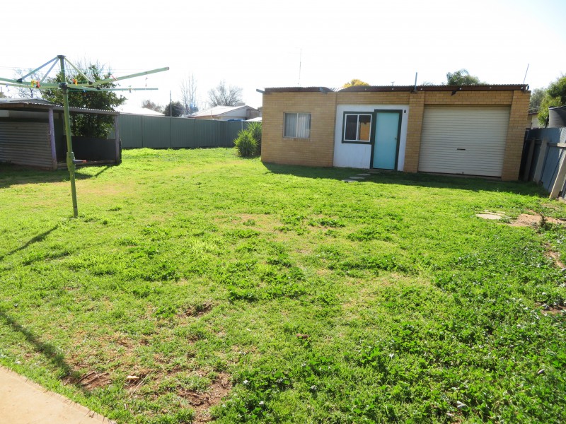 14 Canal Street, Leeton NSW 2705