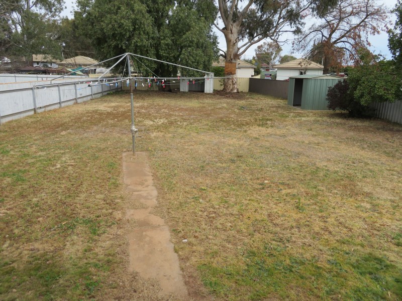 2A Whitton Street, Narrandera NSW 2700