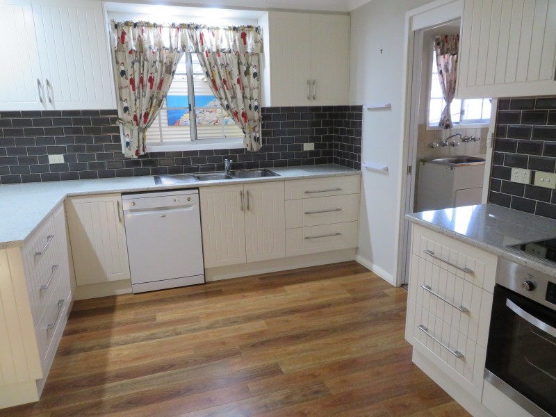 105 Acacia Avenue, Leeton NSW 2705