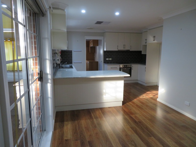 105 Acacia Avenue, Leeton NSW 2705