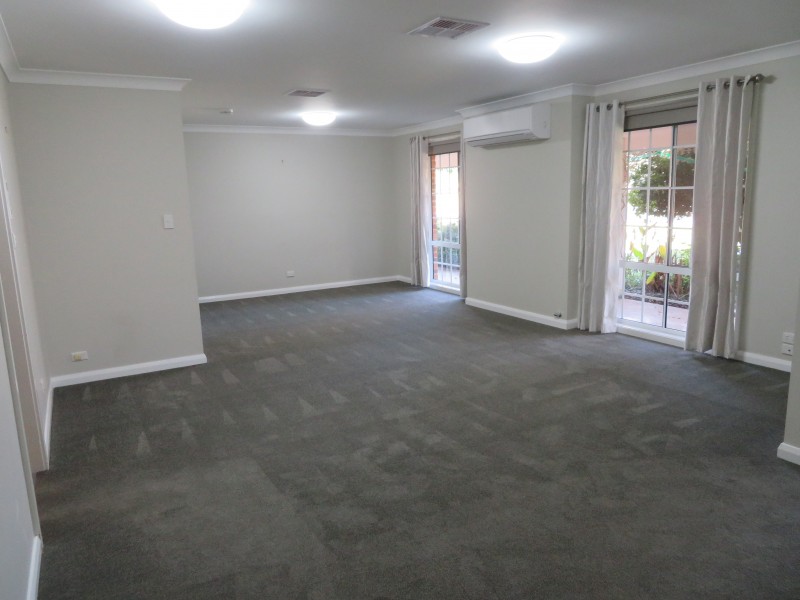 105 Acacia Avenue, Leeton NSW 2705