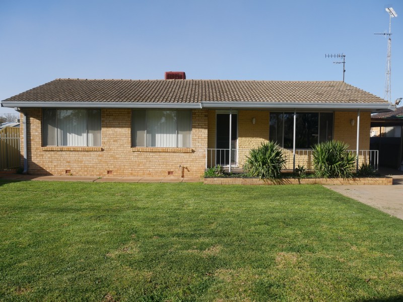 14 Canal Street, Leeton NSW 2705
