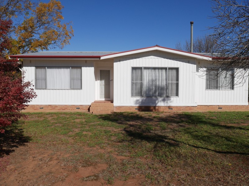 20 Oxley Road, Wamoon NSW 2705