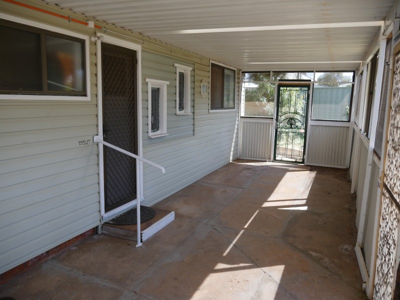 33-35 Ferrier Street, Narrandera NSW 2700