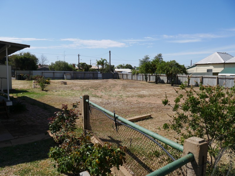 33-35 Ferrier Street, Narrandera NSW 2700