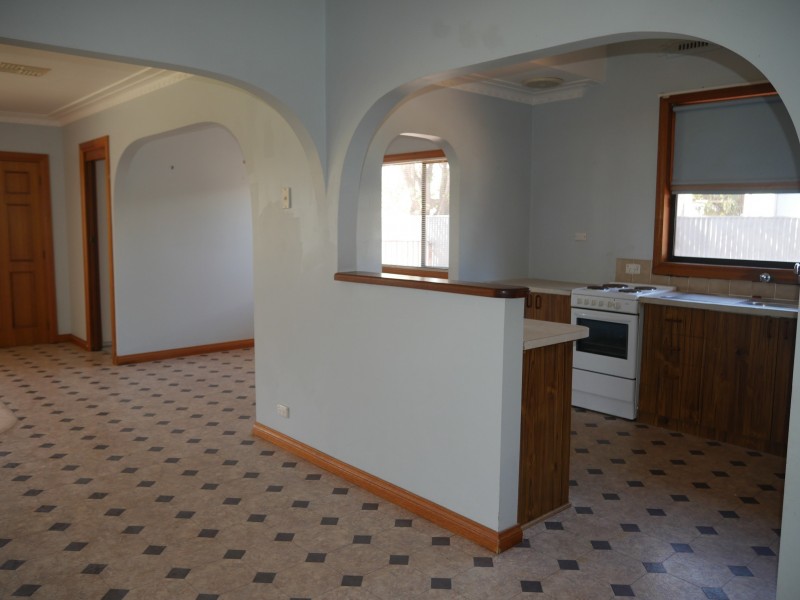 7 Box Street, Leeton NSW 2705