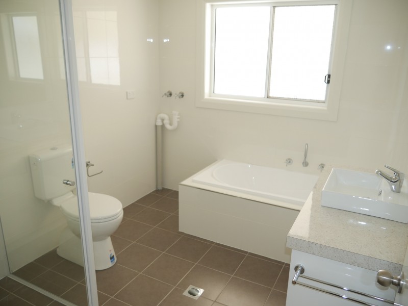 110 Wade Avenue, Leeton NSW 2705