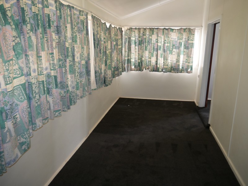 3 Hooey Rd, Leeton NSW 2705