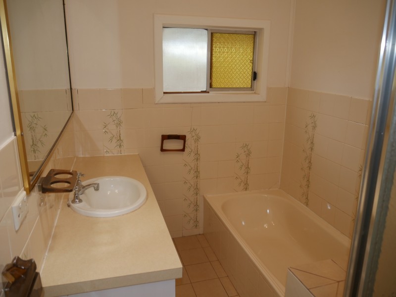 3 Hooey Rd, Leeton NSW 2705