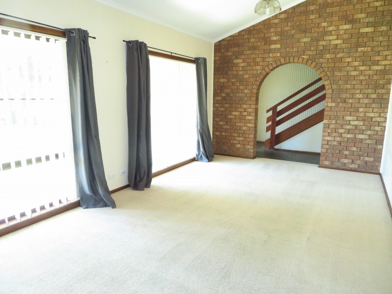 24 Roma Avenue, Leeton NSW 2705