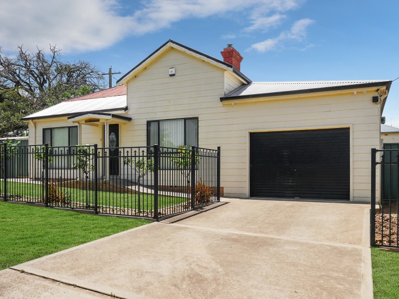 13 Cadell Street, Narrandera NSW 2700