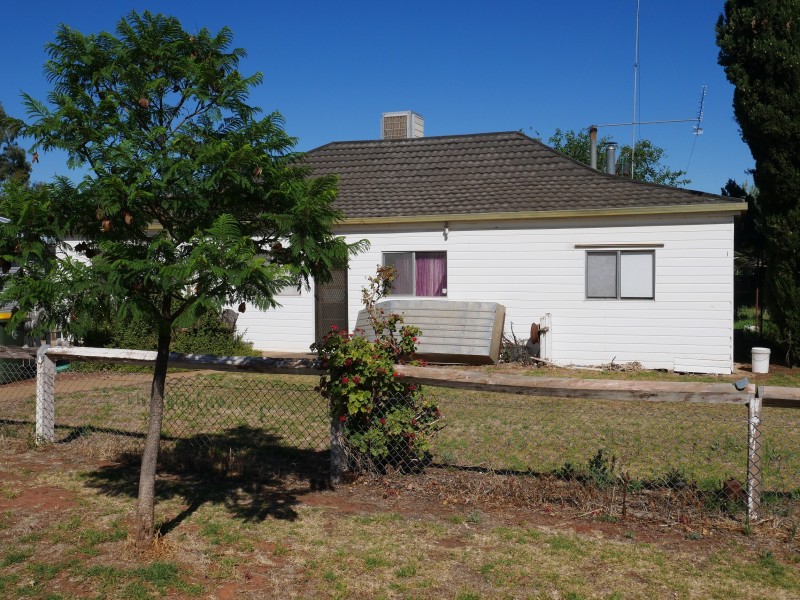 21 Cedar Street, Leeton NSW 2705