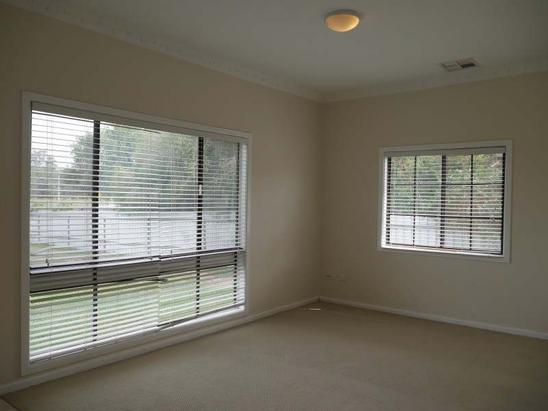 11 Jacaranda Avenue, Leeton NSW 2705