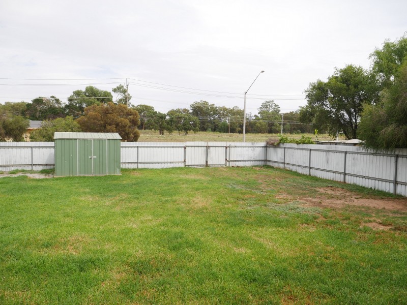 11 Jacaranda Avenue, Leeton NSW 2705