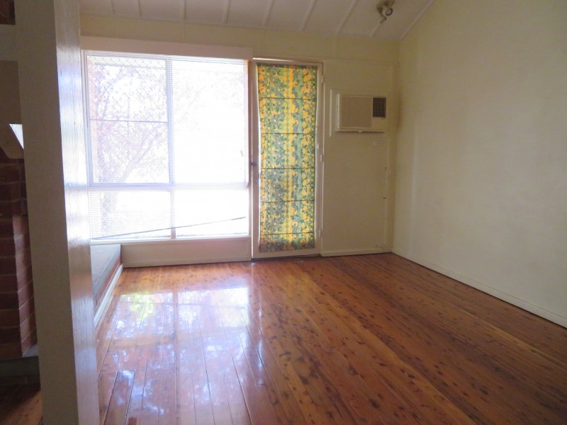 2/52 Whitton Street, Narrandera NSW 2700