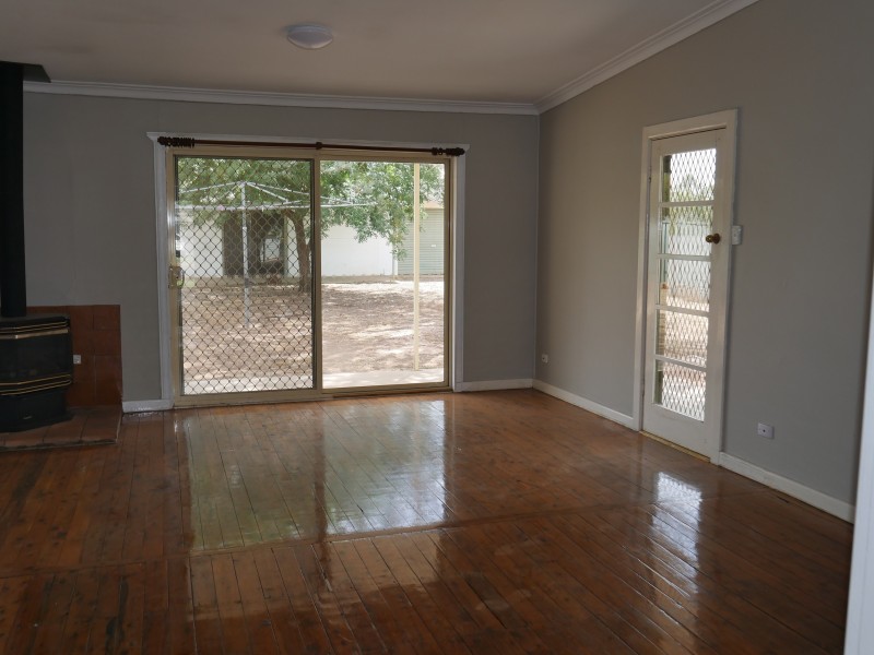 18 Currawang Avenue, Leeton NSW 2705