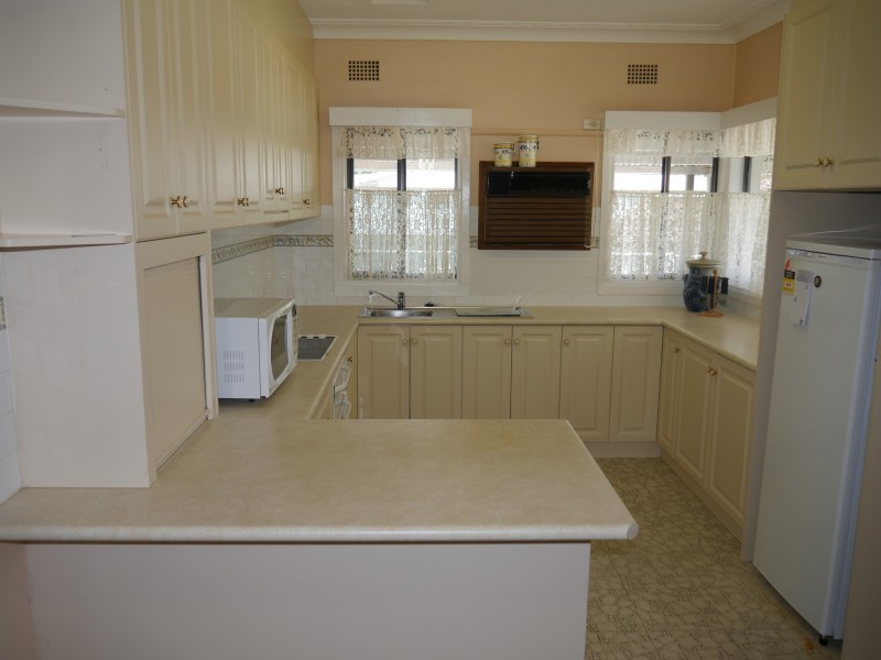 46 Railway Avenue, Leeton NSW 2705