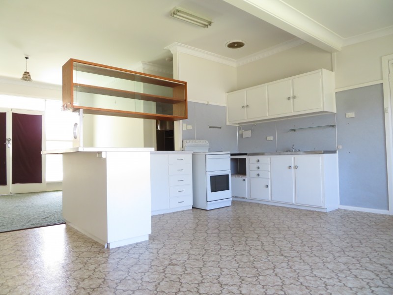 2/70 twynam street, Narrandera NSW 2700