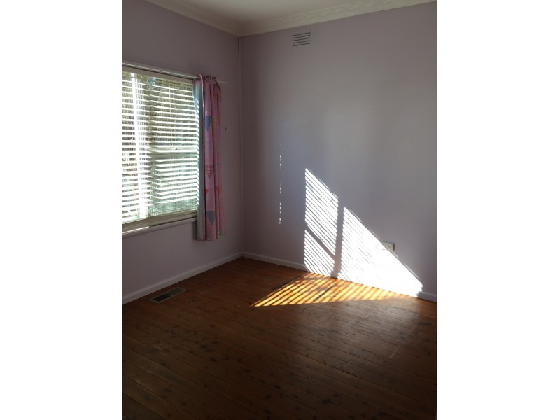 10 Russet Street, Leeton NSW 2705