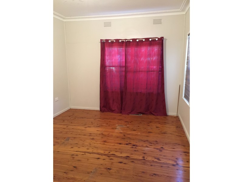 10 Russet Street, Leeton NSW 2705