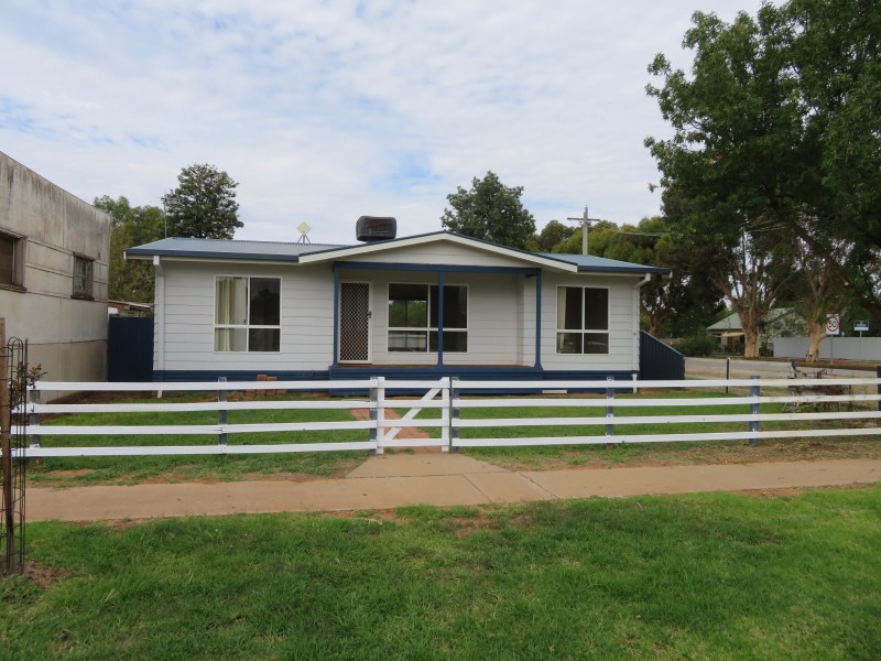 38 Benerembah Street, Whitton NSW 2705