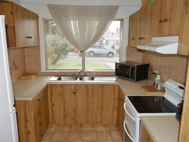 9 Jarrah St, Leeton NSW 2705