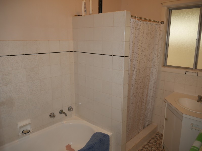 9 Jarrah St, Leeton NSW 2705