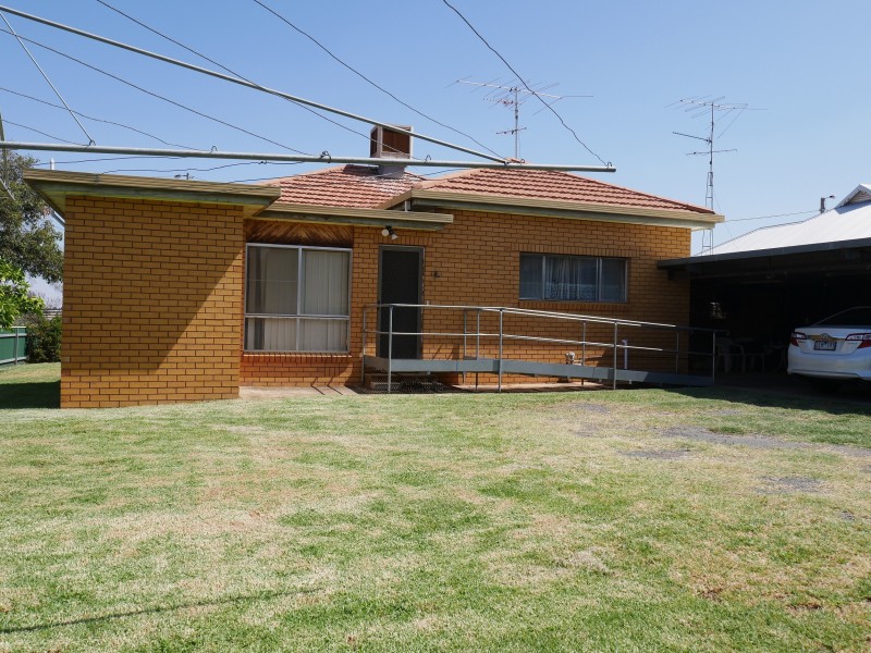 49 Ferrier Street, Narrandera NSW 2700